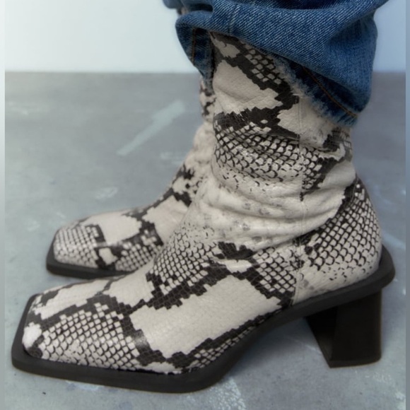 NEW Zara Snake Print Leather Block Heel Squared Toe Ankle Boots Booties 2130/010 - Picture 2 of 13